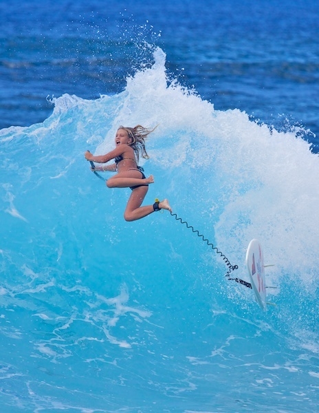 55c3128b15df5a8a78fe0--extreme-sport-surfing-girls.jpg