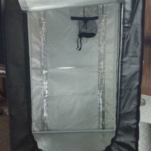 small grow tent 2x2x3