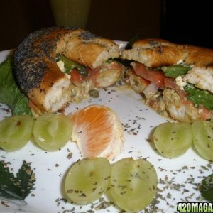 Salmon ganja cream chesse Bagel