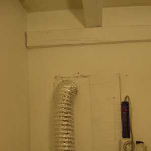 Installing ventilation duct in medicine cabinet space