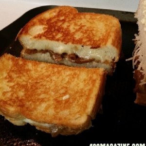 grilled_cheese_grilling