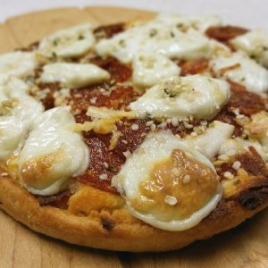 Pizza_with_Canna_Mozzarella