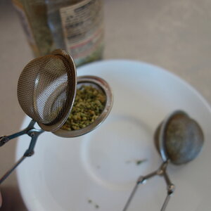 'aged' White Widow pollen in herb diffusers ready to dust selected colas