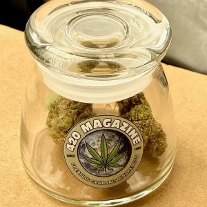 420 Prize nug jar.jpg