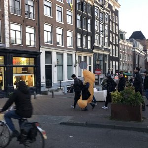 penis walking on Damstraat.jpg