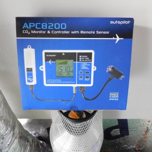 CO2 Controller APC8200 (1).JPG