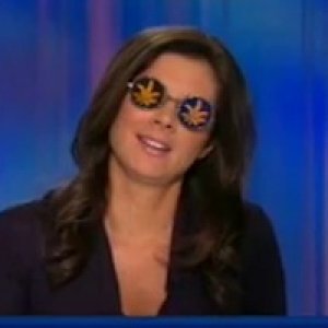 erin-burnett-pot-glasses