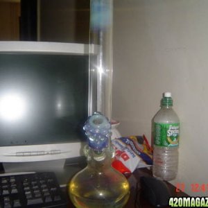 a few more pics of the bong