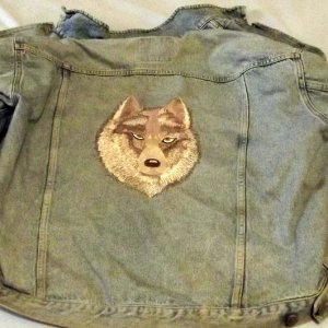 wolf_jacket2