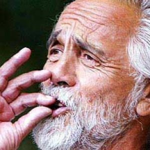 tommy-chong-toking-getty-0105