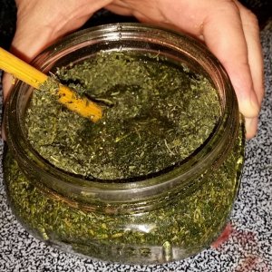 Making glycerin CBD tincture