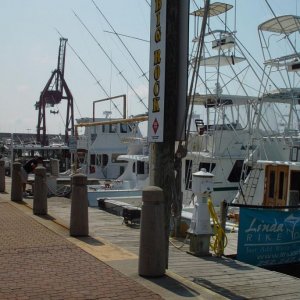 Fishing_boat_row