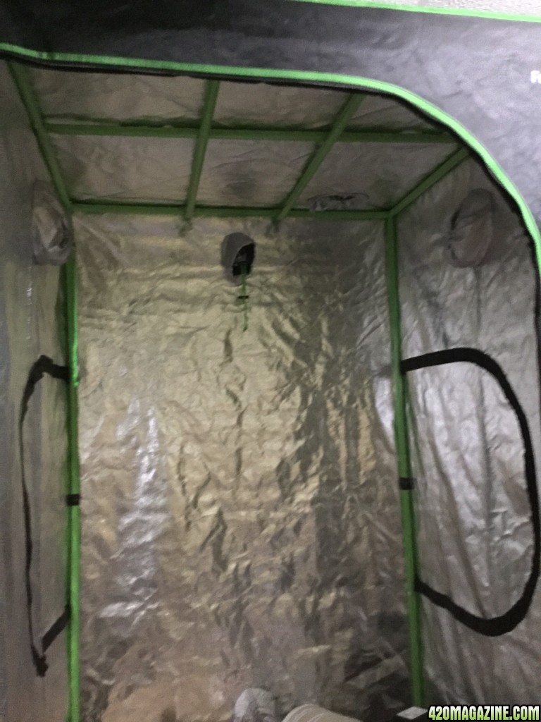 4x4 Fusion Hut w/900 Watt Mars II Hydro LED