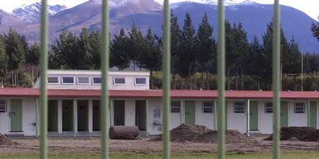 A_0108NZHPRISON3_460x230