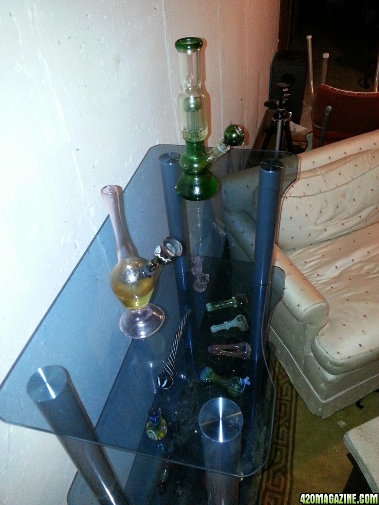 basement smoking lounge and glass