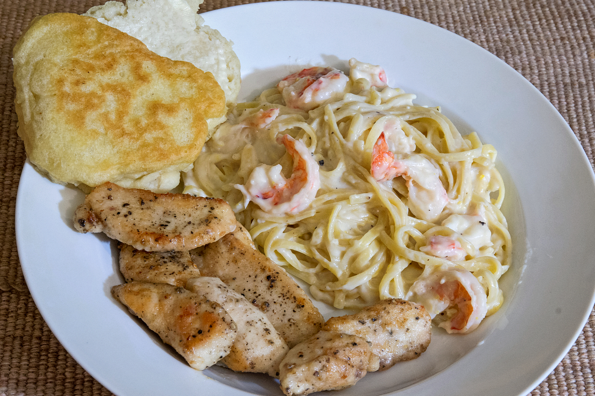 Chicken shrimp noodles bannock.jpg