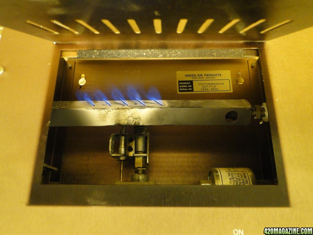 CO2/Temp. Meter and Green Air Equipment