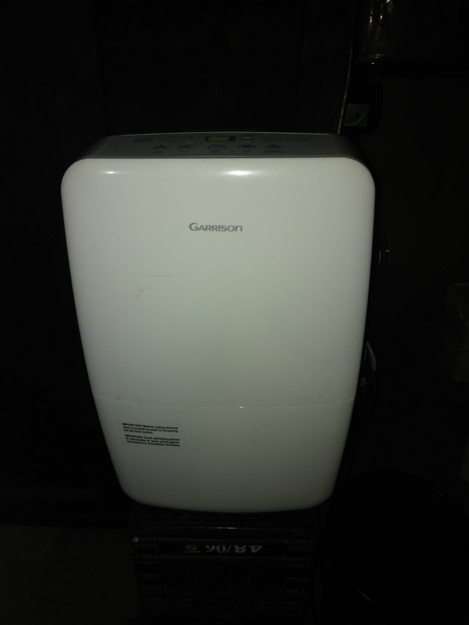 Dehumidifier 1.jpg