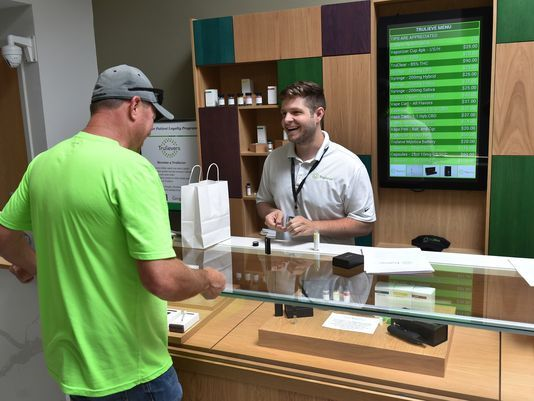 Dispensary in Florida - Eric Hasert