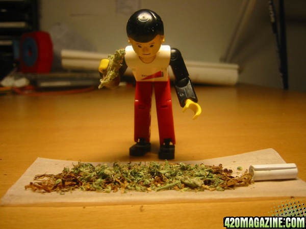 How to roll a joint