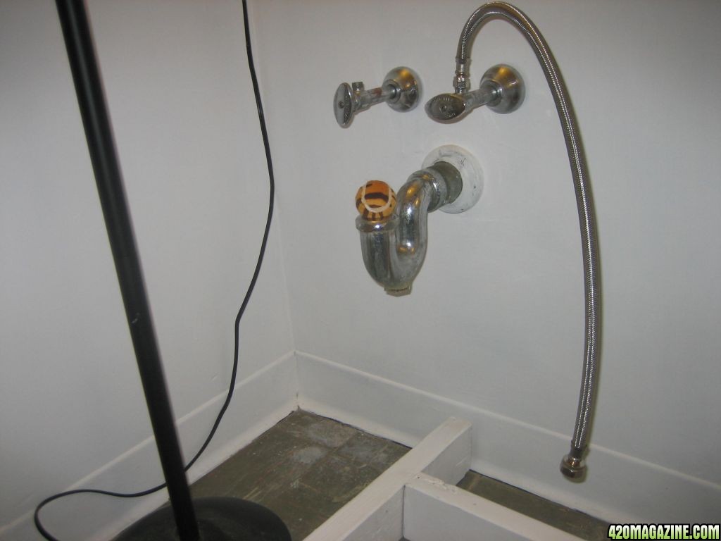 i added a flexible water faucet hose