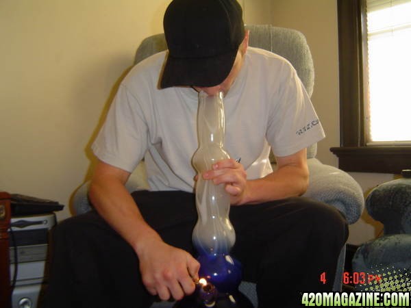 just takin a few bong rips