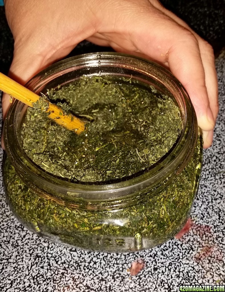 Making glycerin CBD tincture