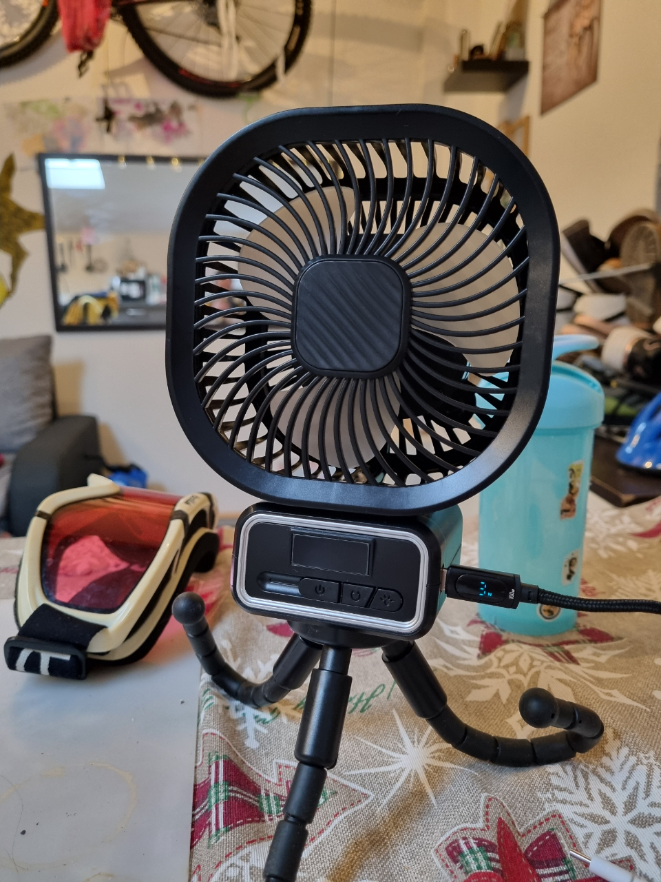 Oscillating fan