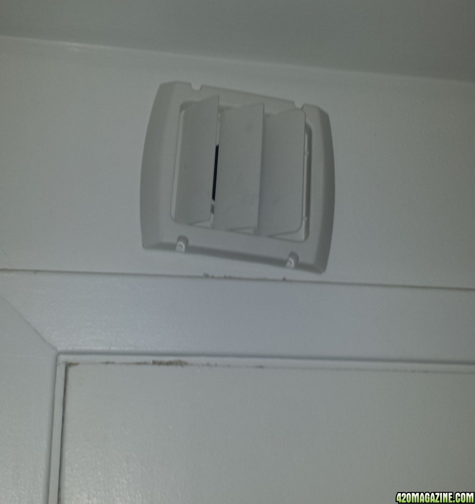 Outlet vent