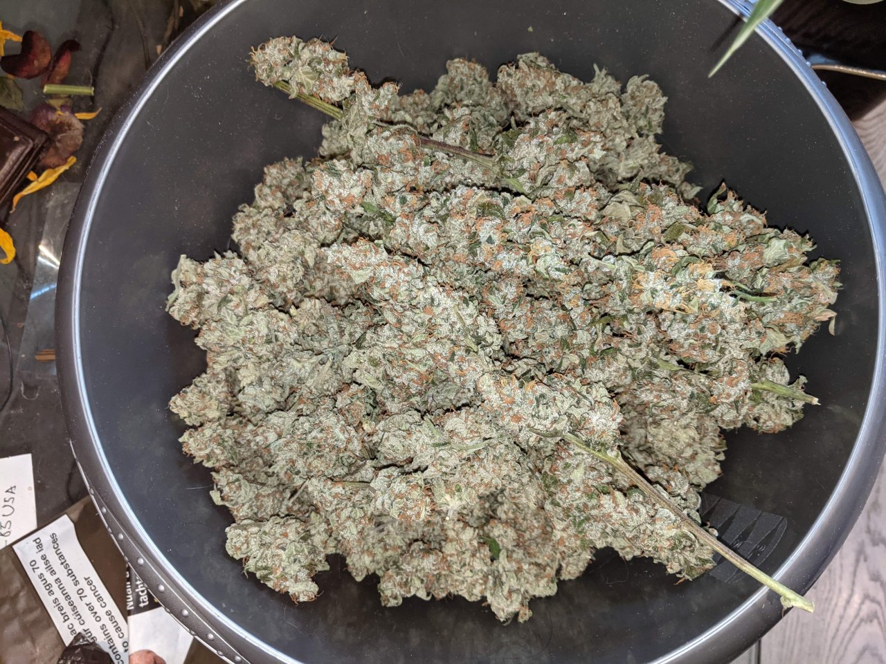 P2000-Amazing dense and sticky buds.jpg