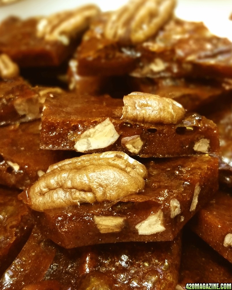 Pecan_Canna_Brittle_1