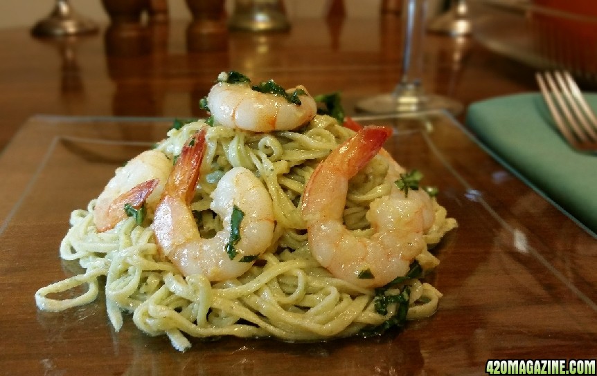 Pot_basil_pasta_with_shrimp_wine_sauce