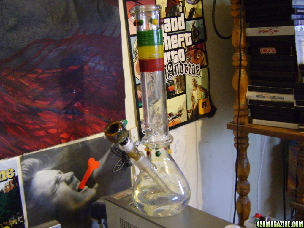 RASTA bONG