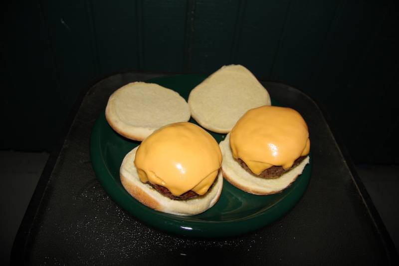 Rob's World Famous Cheeseburgers