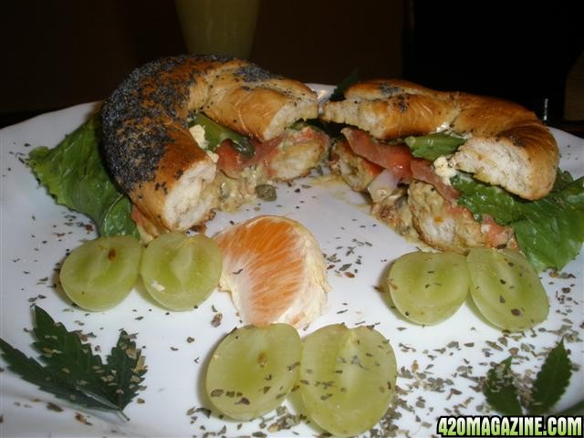 Salmon ganja cream chesse Bagel