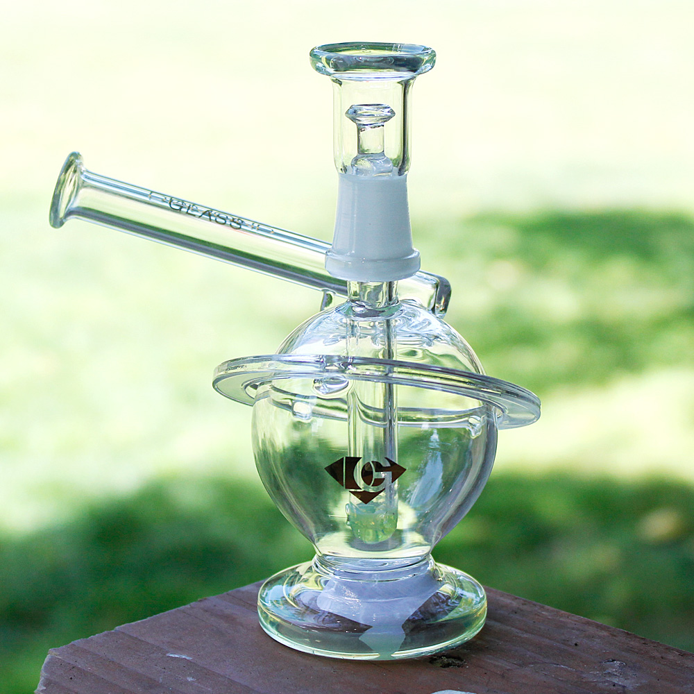 Saturn Dab Rig by Diamond Glass