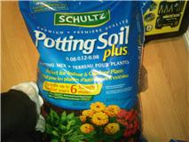 Shultz potting soil plus