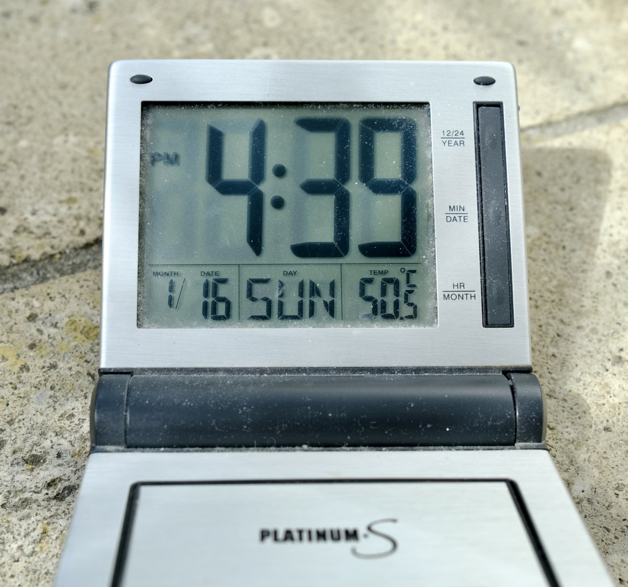 Temperature reading at 4:39pm from the stone tiles - 50.5°C or 122.9°F