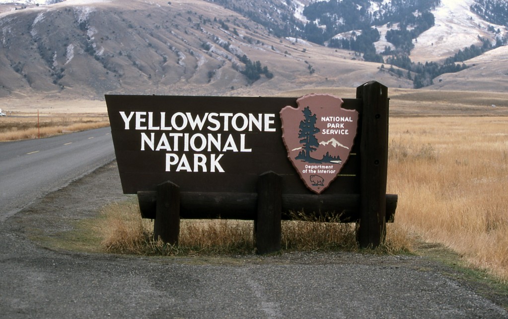 Yellowstone Park Sign