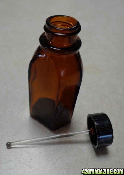 Tincture_bottle.jpg