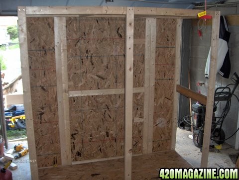 growroom_build_001.JPG