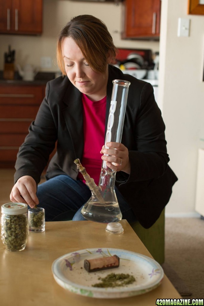 older_woman_with_bong1.jpg