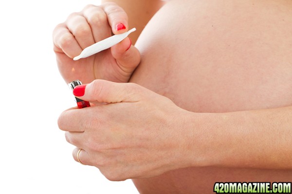 pregnant-woman-smoking-cannabis3.jpg